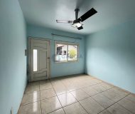 Casa com 90m², 2 dormitórios, 1 vaga no bairro Ecoville em Porto Alegre