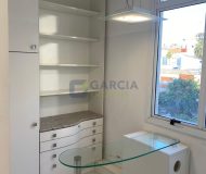 Sala Comercial com 38m², 1 dormitório, 1 vaga no bairro Menino Deus em Porto Alegre