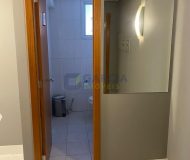 Sala Comercial com 38m², 1 dormitório, 1 vaga no bairro Menino Deus em Porto Alegre