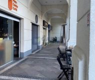 Sala Comercial com 38m², 1 dormitório, 1 vaga no bairro Menino Deus em Porto Alegre