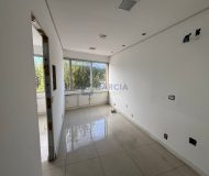 Sala Comercial com 130m², 2 vagas no bairro Jardim Carvalho em Porto Alegre