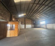 Depósito com 1.700m², 6 vagas no bairro Sarandi em Porto Alegre