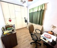 Casa com 263m², 6 dormitórios, 1 suíte, 2 vagas no bairro Parque Minuano em Porto Alegre