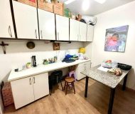 Casa com 263m², 6 dormitórios, 1 suíte, 2 vagas no bairro Parque Minuano em Porto Alegre