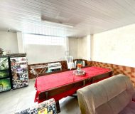 Casa com 263m², 6 dormitórios, 1 suíte, 2 vagas no bairro Parque Minuano em Porto Alegre