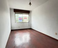 Apartamento com 44m², 1 dormitório no bairro Passo da Areia em Porto Alegre