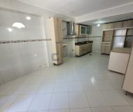 Casa com 341m², 3 dormitórios, 1 suíte, 8 vagas no bairro Ipanema em Porto Alegre