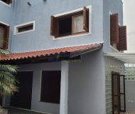 Casa com 341m², 3 dormitórios, 1 suíte, 8 vagas no bairro Ipanema em Porto Alegre