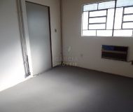 Depósito com 273m², 3 vagas no bairro Santa Maria Goretti em Porto Alegre