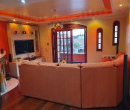 Prédio com 330m², 3 dormitórios, 1 suíte no bairro Vila Jardim América em Cachoeirinha