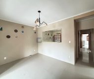 Casa com 24m², 4 dormitórios, 4 vagas no bairro Sarandi em Porto Alegre