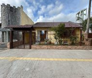Casa com 145m², 3 dormitórios, 1 suíte, 4 vagas no bairro Sarandi em Porto Alegre
