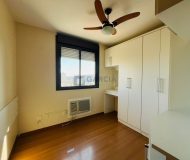 Apartamento com 80m², 3 dormitórios, 1 suíte, 2 vagas no bairro Passo da Areia em Porto Alegre