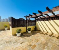 Apartamento com 80m², 3 dormitórios, 1 suíte, 2 vagas no bairro Passo da Areia em Porto Alegre