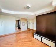 Apartamento com 80m², 3 dormitórios, 1 suíte, 2 vagas no bairro Passo da Areia em Porto Alegre