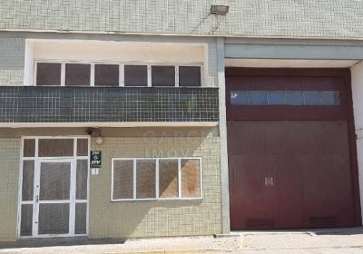Depósito com 765m², 2 vagas no bairro Anchieta em Porto Alegre