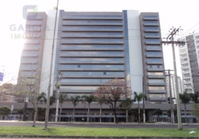 Sala Comercial com 25m², 1 vaga no bairro São Sebastião em Porto Alegre
