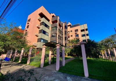 Cobertura com 301m², 4 dormitórios, 1 suíte, 3 vagas no bairro Jardim Lindóia em Porto Alegre