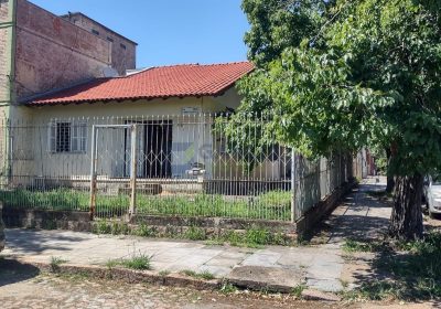 Casa com 97m², 3 dormitórios, 2 vagas no bairro Sarandi em Porto Alegre
