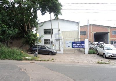 Depósito com 180m² no bairro Sarandi em Porto Alegre