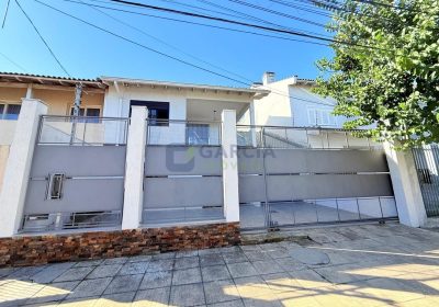 Casa com 242m², 2 dormitórios, 2 suítes, 4 vagas no bairro Ecoville em Porto Alegre