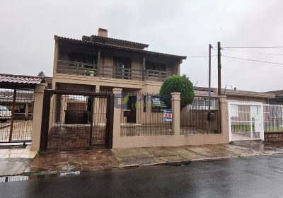Casa com 267m², 3 dormitórios, 2 vagas no bairro Sarandi em Porto Alegre