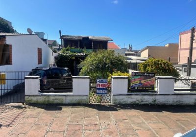 Terreno com 300m² no bairro Vila Ipiranga em Porto Alegre