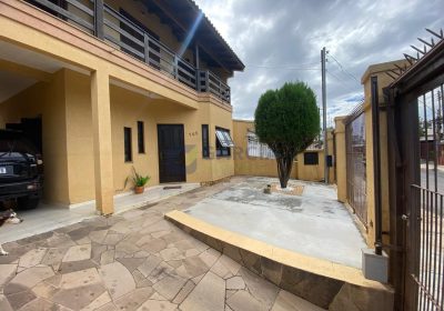 Casa com 267m², 3 dormitórios, 2 vagas no bairro Sarandi em Porto Alegre