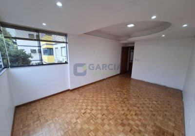 Apartamento com 107m², 2 dormitórios, 1 suíte, 2 vagas no bairro Cristo Redentor em Porto Alegre