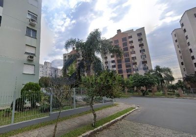Apartamento com 52m², 2 dormitórios, 1 vaga no bairro Sarandi em Porto Alegre