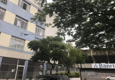 Apartamento com 101m², 2 dormitórios, 1 suíte, 1 vaga no bairro Medianeira em Porto Alegre