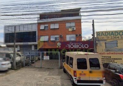 Apartamento com 77m², 3 dormitórios, 1 vaga no bairro São Sebastião em Porto Alegre