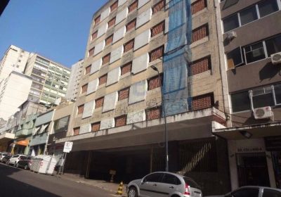 Box (Garagem) com 12m², 1 dormitório, 1 vaga no bairro Centro Histórico em Porto Alegre