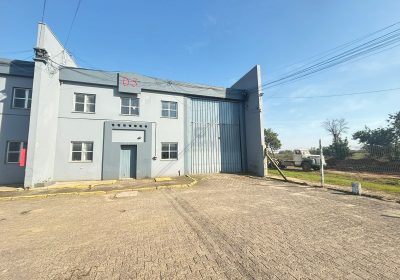 Depósito com 650m² no bairro Sarandi em Porto Alegre