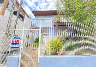 Casa com 188m², 4 dormitórios, 2 vagas no bairro Sarandi em Porto Alegre