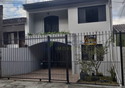 Casa com 158m², 3 dormitórios, 2 vagas no bairro Passo das Pedras em Porto Alegre