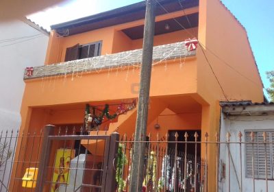 Casa com 118m², 3 dormitórios, 1 vaga no bairro Sarandi em Porto Alegre