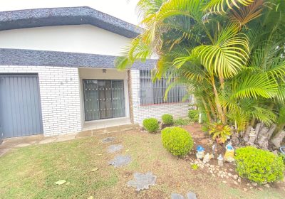 Casa com 127m², 2 dormitórios, 2 vagas no bairro Sarandi em Porto Alegre