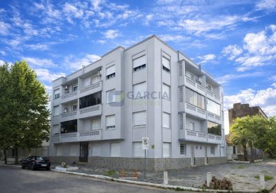 Apartamento com 75m², 3 dormitórios no bairro São Geraldo em Porto Alegre