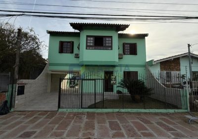 Casa com 189m², 2 dormitórios, 2 suítes, 5 vagas no bairro Sarandi em Porto Alegre