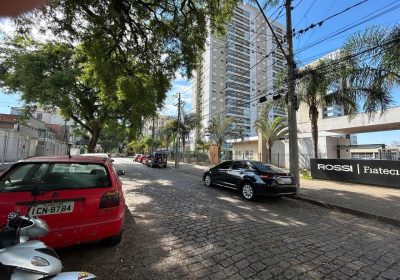 Apartamento com 82m², 3 dormitórios, 1 suíte, 1 vaga no bairro São Geraldo em Porto Alegre