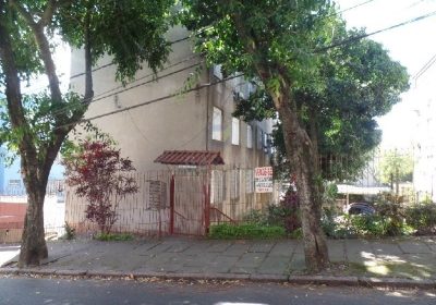 Apartamento com 76m², 3 dormitórios, 1 vaga no bairro Sarandi em Porto Alegre