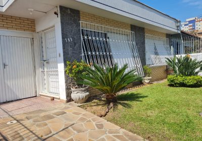 Casa com 188m², 3 dormitórios, 1 suíte, 3 vagas no bairro Jardim Itu Sabará em Porto Alegre