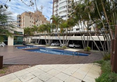 Apartamento com 94m², 3 dormitórios, 1 suíte, 3 vagas no bairro Cristo Redentor em Porto Alegre