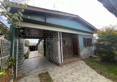 Casa com 180m², 2 dormitórios, 8 vagas no bairro Sarandi em Porto Alegre