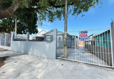 Casa com 70m², 2 dormitórios no bairro Sarandi em Porto Alegre