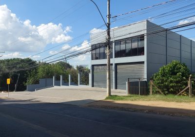 Loja com 513m² no bairro Jardim Itu em Porto Alegre