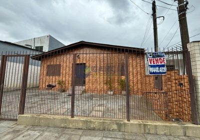 Casa com 123m², 3 dormitórios, 1 suíte, 3 vagas no bairro Sarandi em Porto Alegre