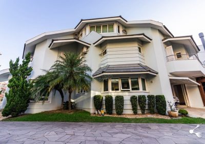 Casa em Condomínio com 207m², 4 dormitórios, 4 suítes, 2 vagas no bairro Sarandi em Porto Alegre