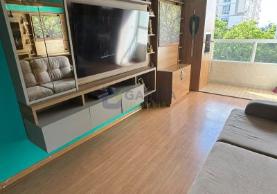 Apartamento com 45m², 2 dormitórios, 1 vaga no bairro Parque Santa Fé em Porto Alegre
